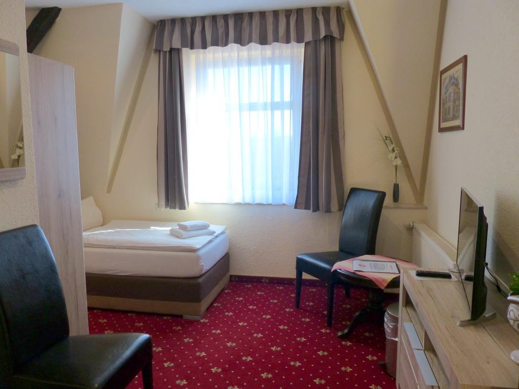 Hotel Friedchen Mit Eigener Fleischerei Artern Zewnętrze zdjęcie