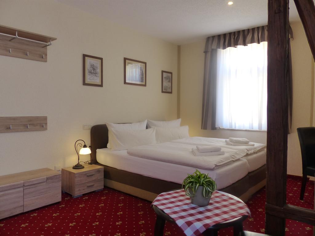 Hotel Friedchen Mit Eigener Fleischerei Artern Zewnętrze zdjęcie