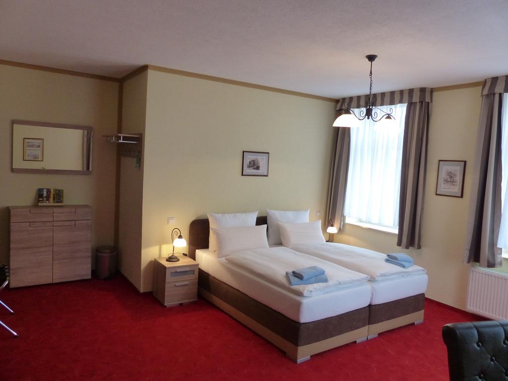 Hotel Friedchen Mit Eigener Fleischerei Artern Zewnętrze zdjęcie